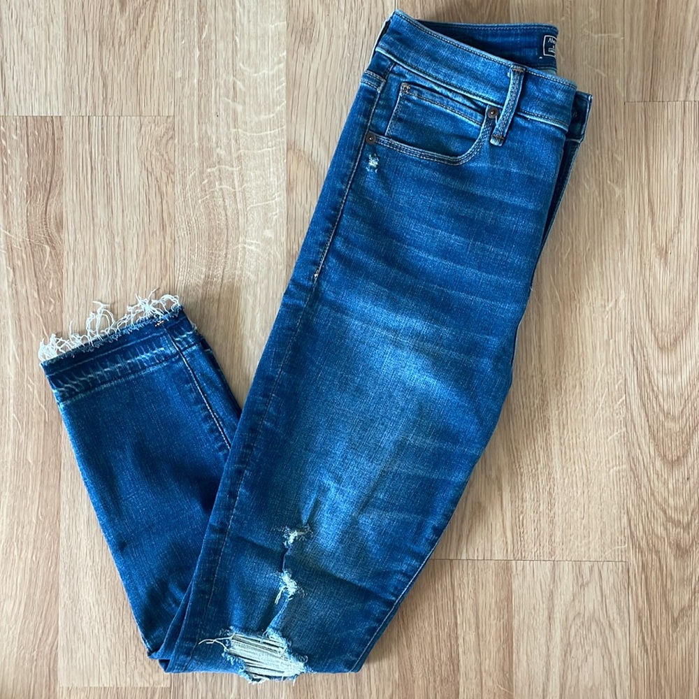Abercrombie & Fitch Simone High Rise Ankle Jean - Picture 2 of 9